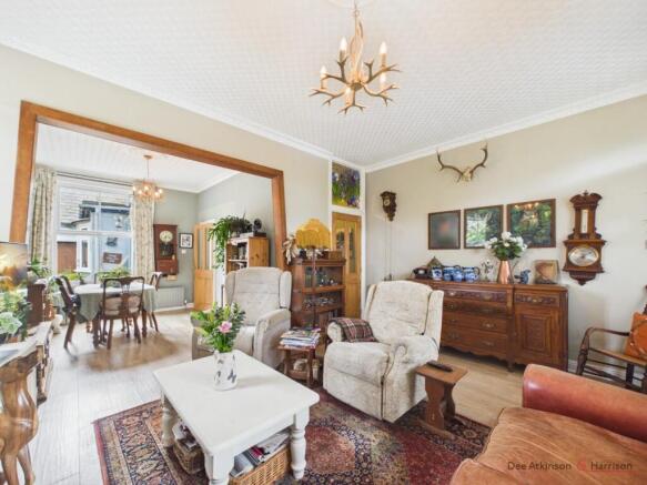 4 bed Detached for sale Image 8