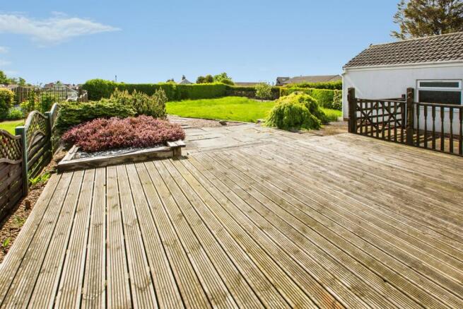 2 bed Semi-Detached Bungalow for sale Image 9