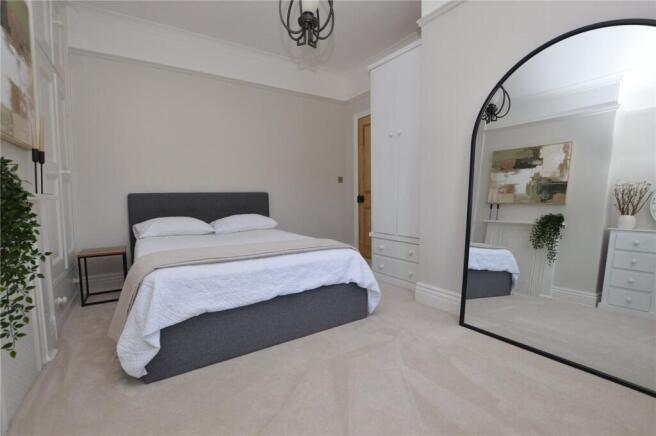 3 bed Semi-Detached for sale Image 6