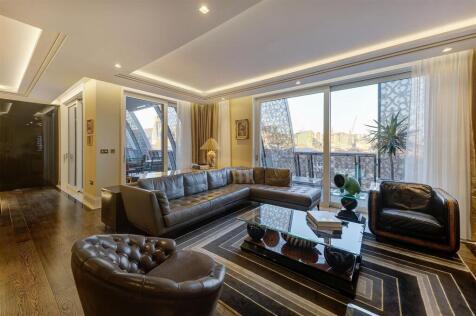 Strand, Wren House, WC2R
