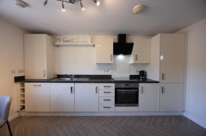 Barnaby Road, Bishops Cleeve, Cheltenham, Gloucestershire, GL52 photo 4