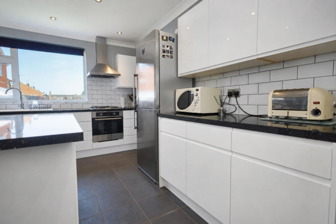 kitchen 3.png