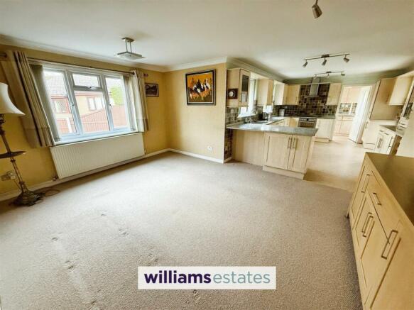 Dining/Sitting Room