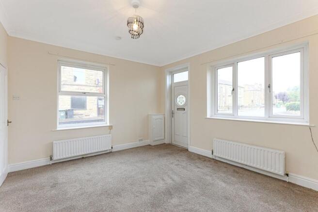 2 bed Semi-Detached to rent Image 7