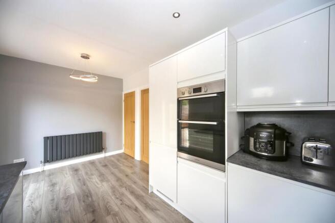 3 bed Semi-Detached for sale Image 11