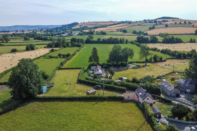 19 Colebatch, Bishops Castle, Shropshire, SY9 5JY photo 4