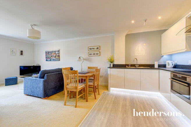 2 bed Apartment for sale Image 5