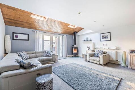 Woolston Drive, Hough, CW2