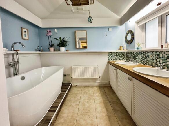 Four Piece Family Bathroom