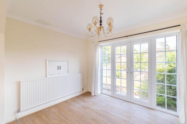 4 bed Detached for sale Image 6