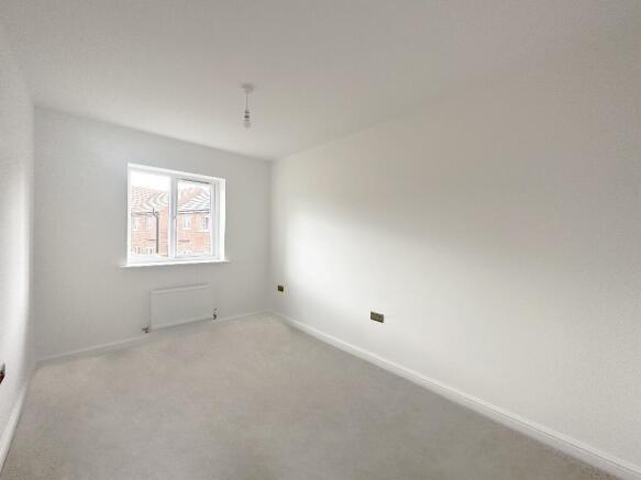 2 bed Semi-Detached to rent Image 5