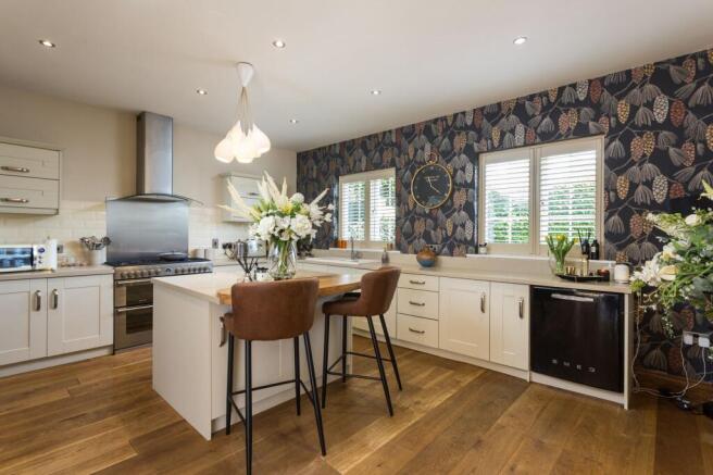 2 bed Detached Bungalow for sale Image 5