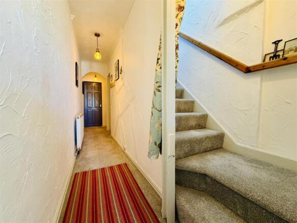 3 bed Terraced for sale Image 11