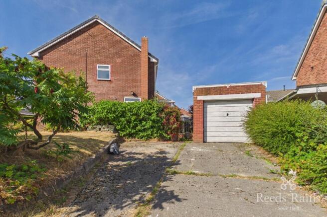 3 bed Semi-Detached to rent Image 11