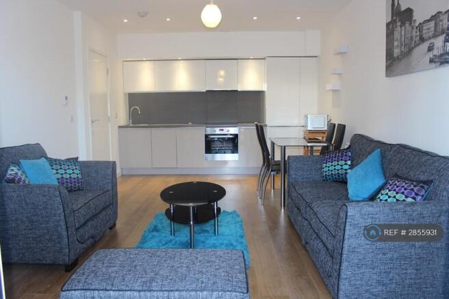 Lounge-Kitchen 2