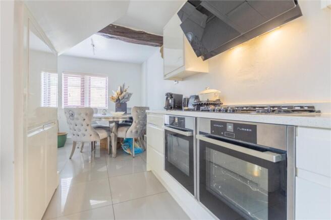 3 bed Semi-Detached for sale Image 8