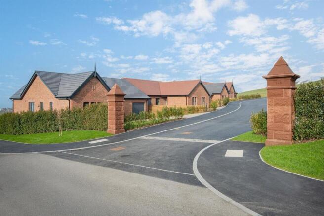 6 Cantle Grove-1.jpg