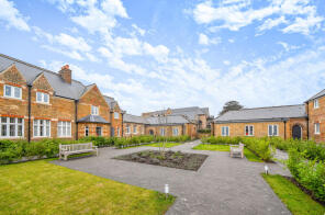 Flat 7, Chamberlain Court, Daffodil Crescent, Barnet EN4 0EZ