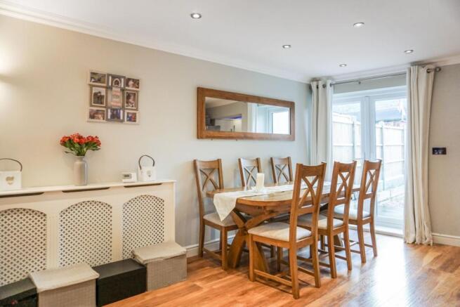Lounge/Dining Room