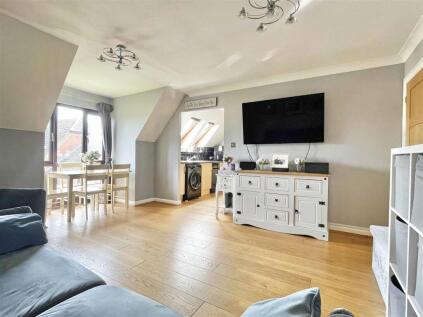 Fawkner Close, Chelmer Village, Chelmsford