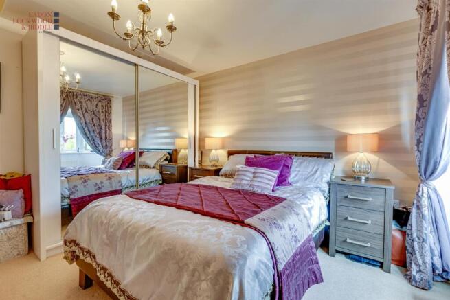 2 bed Terraced for sale Image 9