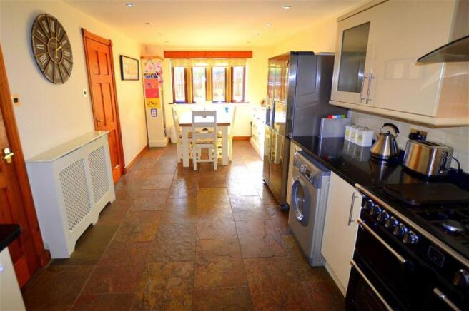 Dining kitchen