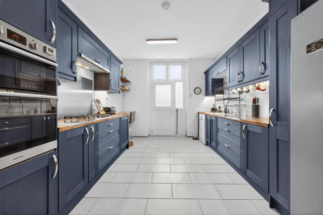 6 bed Terraced for sale Image 6