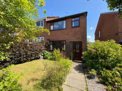 15 Thirlmere Grove, Royton, Oldham, OL2 6SZ