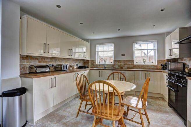 Fitted kitchen