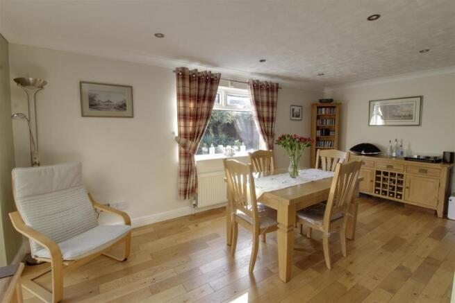 Dining Room 1.jpg