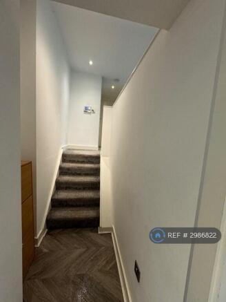 1 bed Flat to rent Image 7
