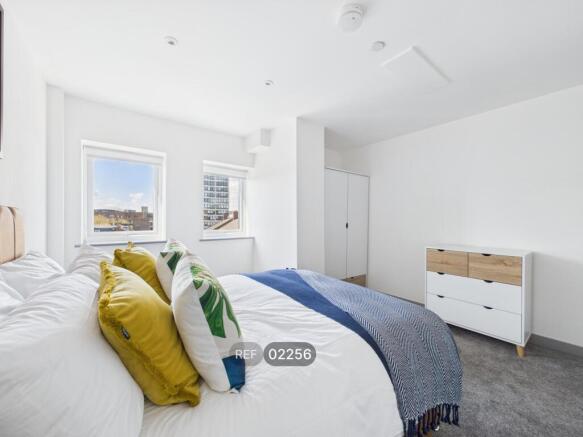 2 bed Apartment to rent Image 10
