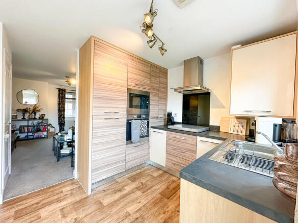 Heron Drive, Penallta photo 4