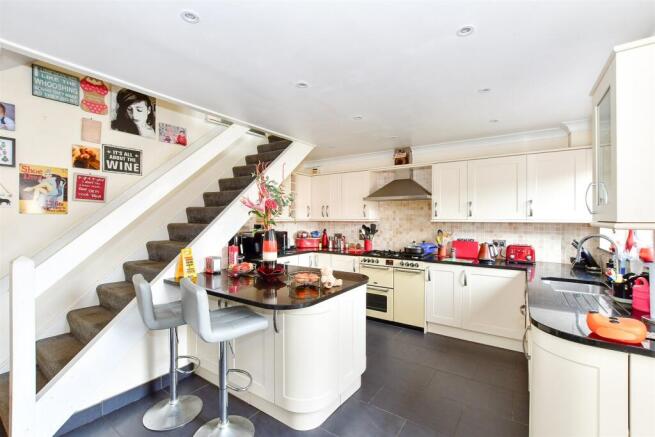 Kitchen/Breakfast Area