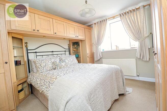 4 bed Detached Bungalow for sale Image 7