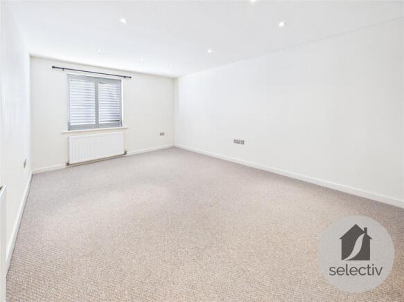 2 bed Flat to rent Image 5