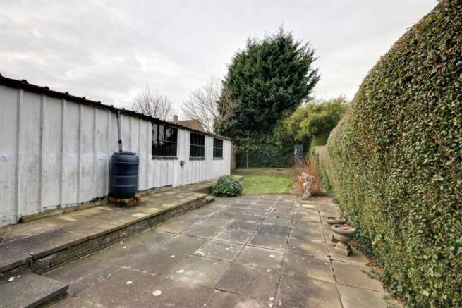 4 bed Semi-Detached for sale Image 4