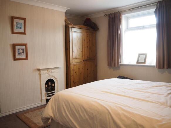 Bedroom 022