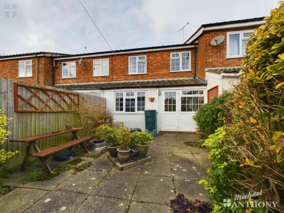 CAM03218G0-PR0454-STILL014