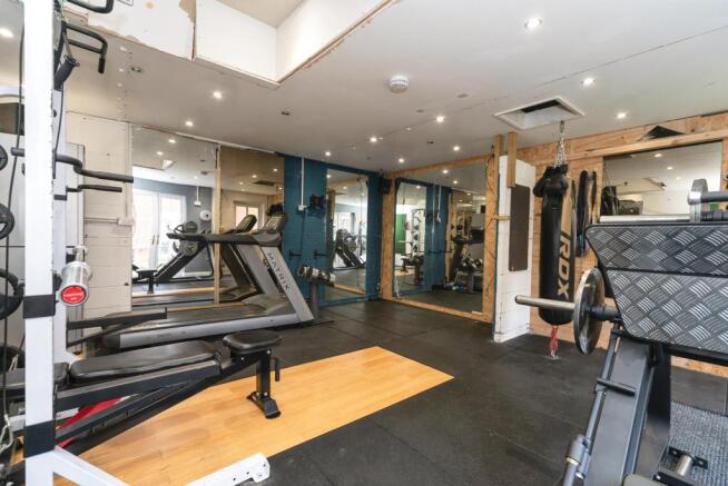 Garage/Gym
