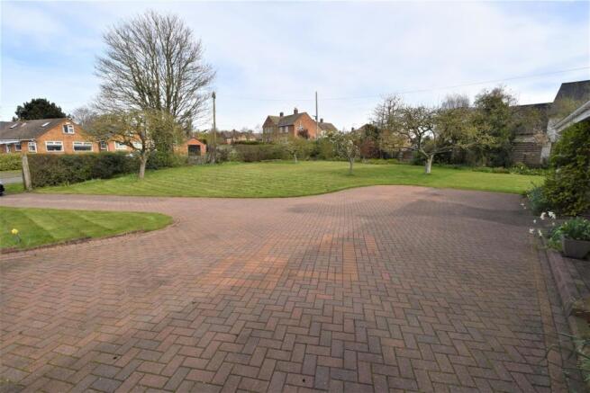 driveway.JPG