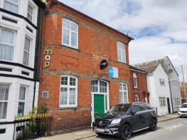 52a, Deneside, Great Yarmouth NR30 2HL