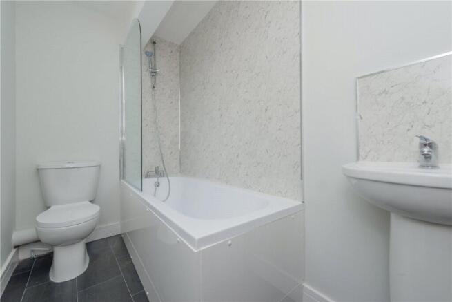 2 bed Town House to rent Image 5