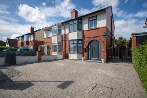 Kenyon Road, Standish, WN6