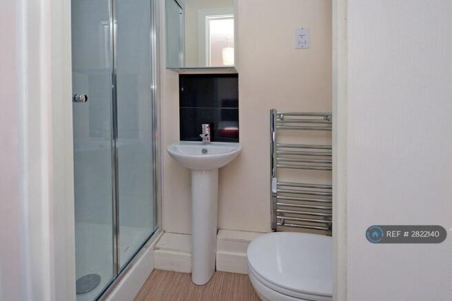Modern Ensuite Bathroom