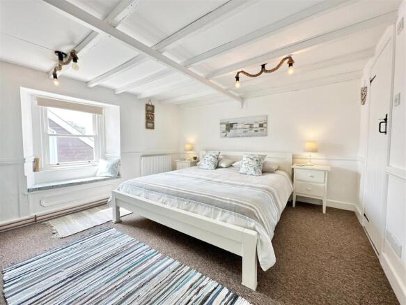 Master  Bedroom.jpg