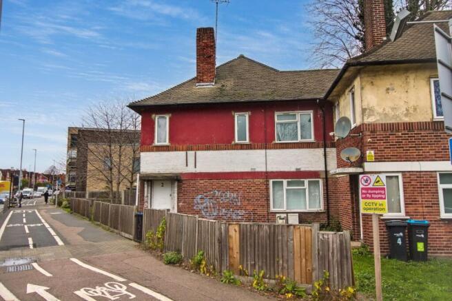 2 Pymmes Close, Enfield, London N13 4NJ