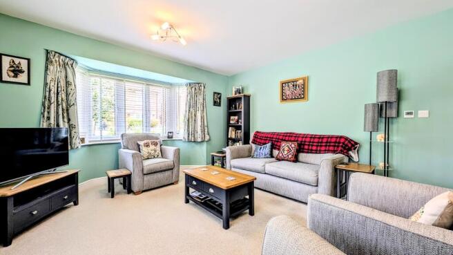 Heatherfields Way, Whitehill, Hampshire, GU35 photo 4
