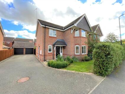 Lark Lane, Grange Park, Northampton, NN4