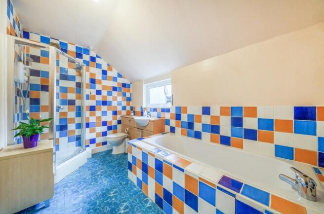 Family Bathrom